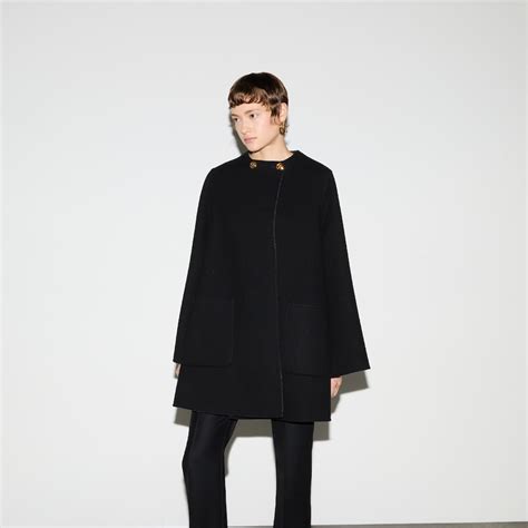 Reversible diagonal G wool coat in black 